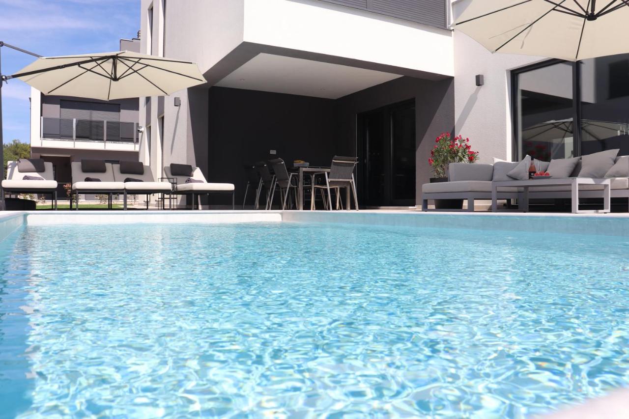 Meerbrise - Luxury Villa Banjole Bagian luar foto