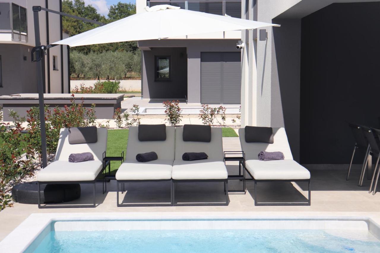 Meerbrise - Luxury Villa Banjole Bagian luar foto